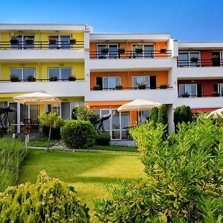 Stayinn Rainbow Houses Beachfront By Asteri Hotels Sunny Beach Buitenkant foto