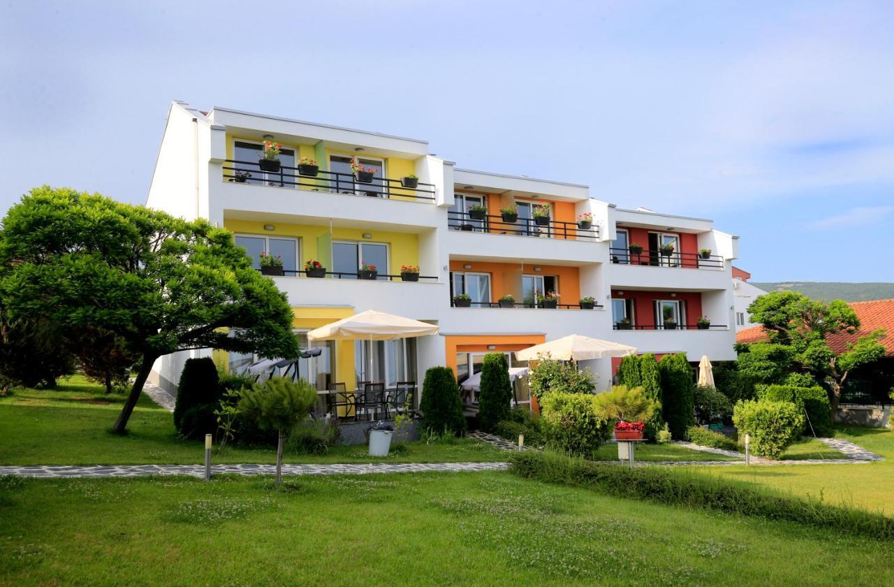 Stayinn Rainbow Houses Beachfront By Asteri Hotels Sunny Beach Buitenkant foto