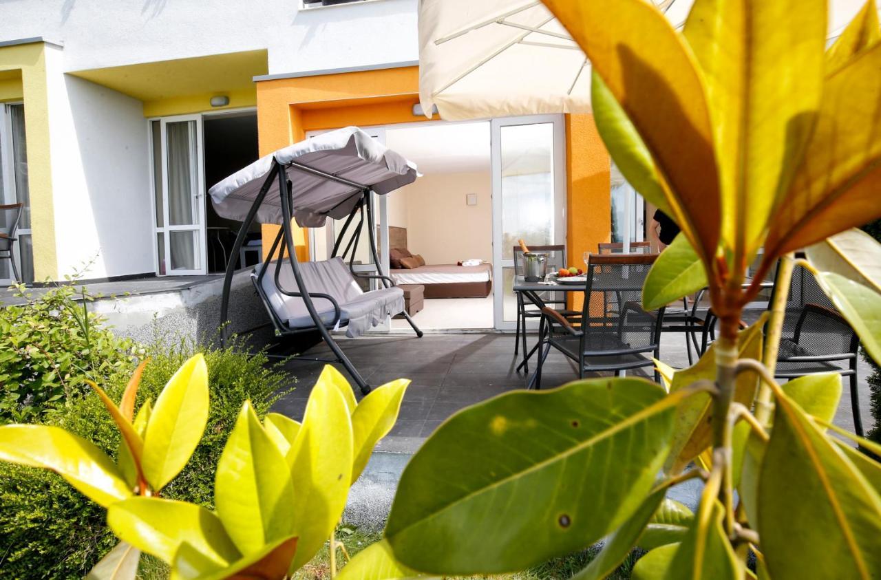 Stayinn Rainbow Houses Beachfront By Asteri Hotels Sunny Beach Buitenkant foto