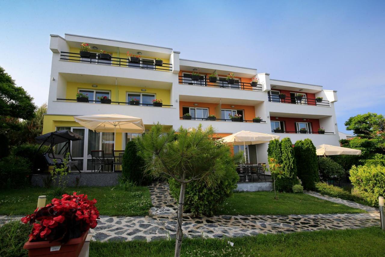 Stayinn Rainbow Houses Beachfront By Asteri Hotels Sunny Beach Buitenkant foto