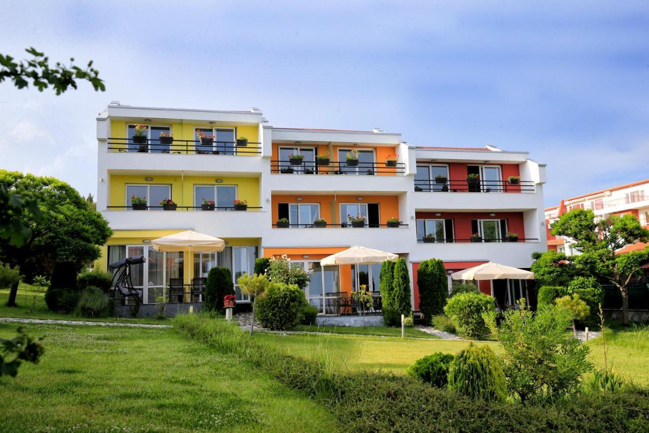 Stayinn Rainbow Houses Beachfront By Asteri Hotels Sunny Beach Buitenkant foto